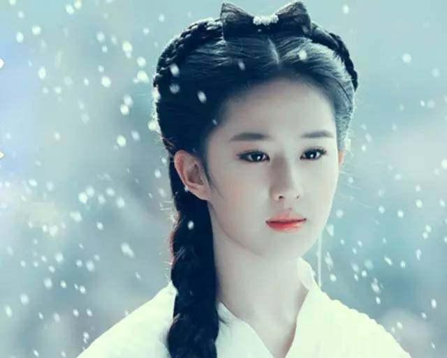 娱乐圈吃瓜刘亦菲是谁啊,揭秘“吃瓜刘亦菲”背后的明星故事